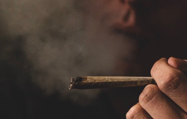 Konsumieren wirklich viele ältere Menschen Marihuana?